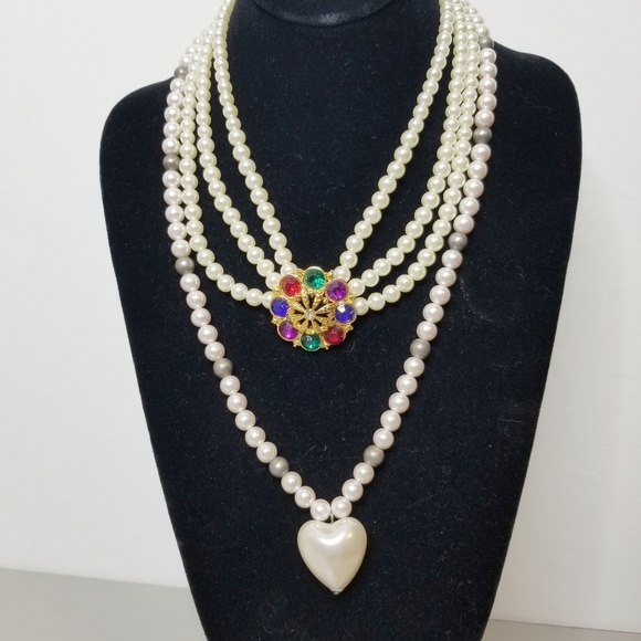 costume jewelry Jewelry - VINTAGE COSTUME JEWELRY PEARL NECKLACES